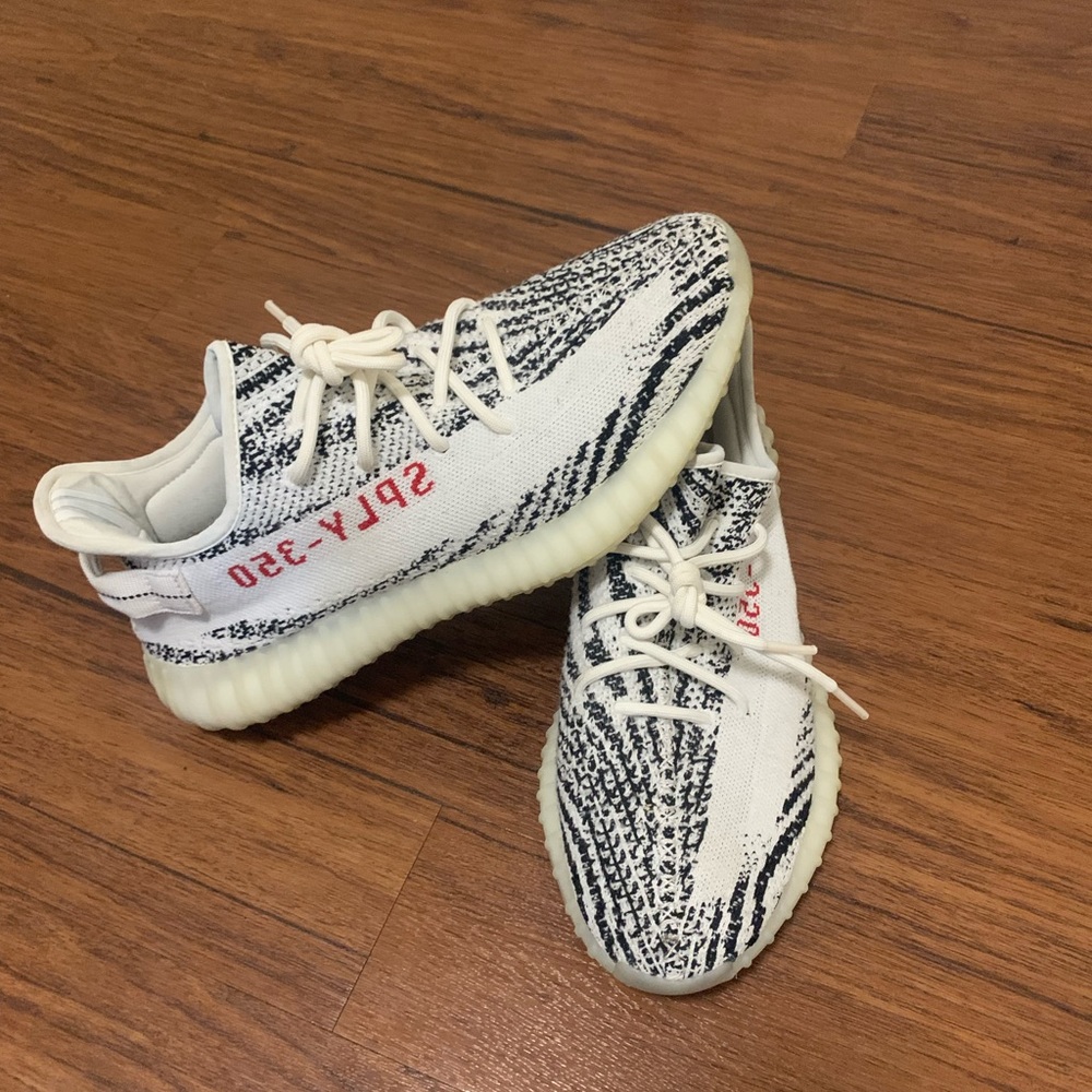 Yeezy 350 boost zebra